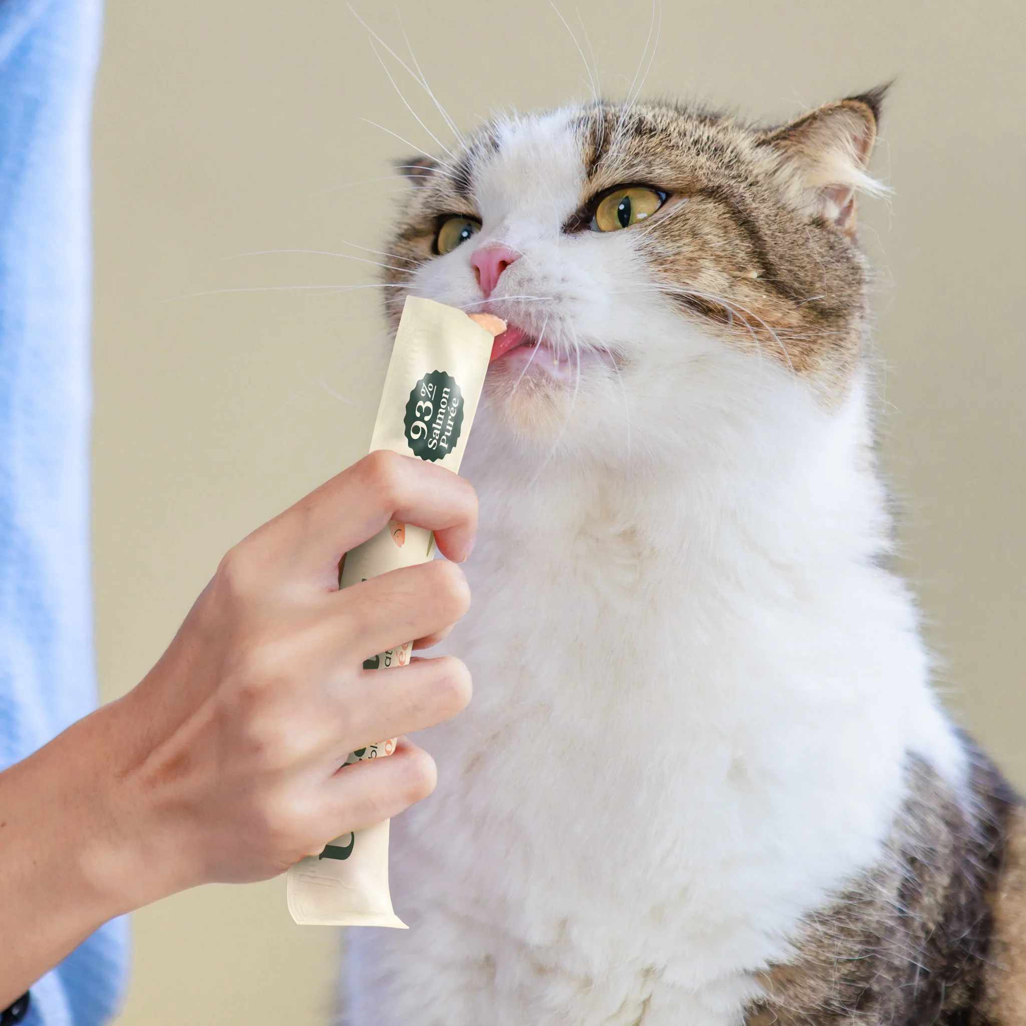 Salmon Puree Lickable Cat Treats 7x15g - Image 5